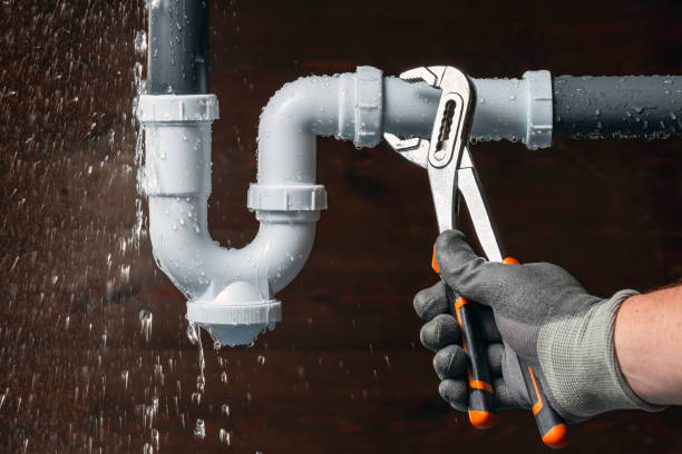 Professional Sewer Line Repair technician working in Mc Dade, TX
